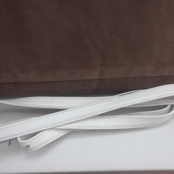 Vintage Big White Hand Carry Purse / Shoulder Bag - Picture 5 of 7